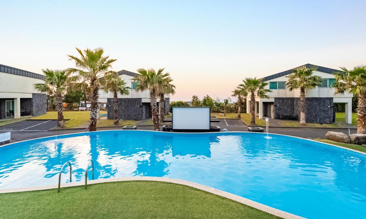 Pool And Villa Sorang Jeju Exteriör bild